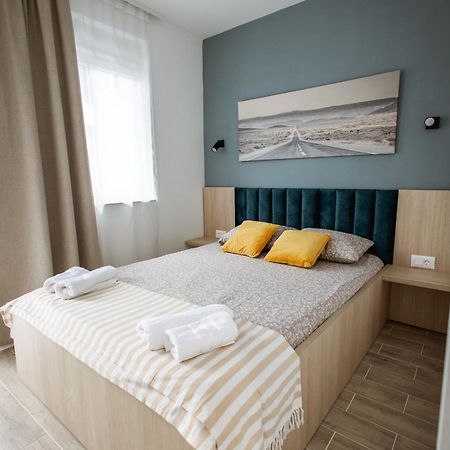 Cozy Studio Apartment In Osijek - Self Check In Exterior foto